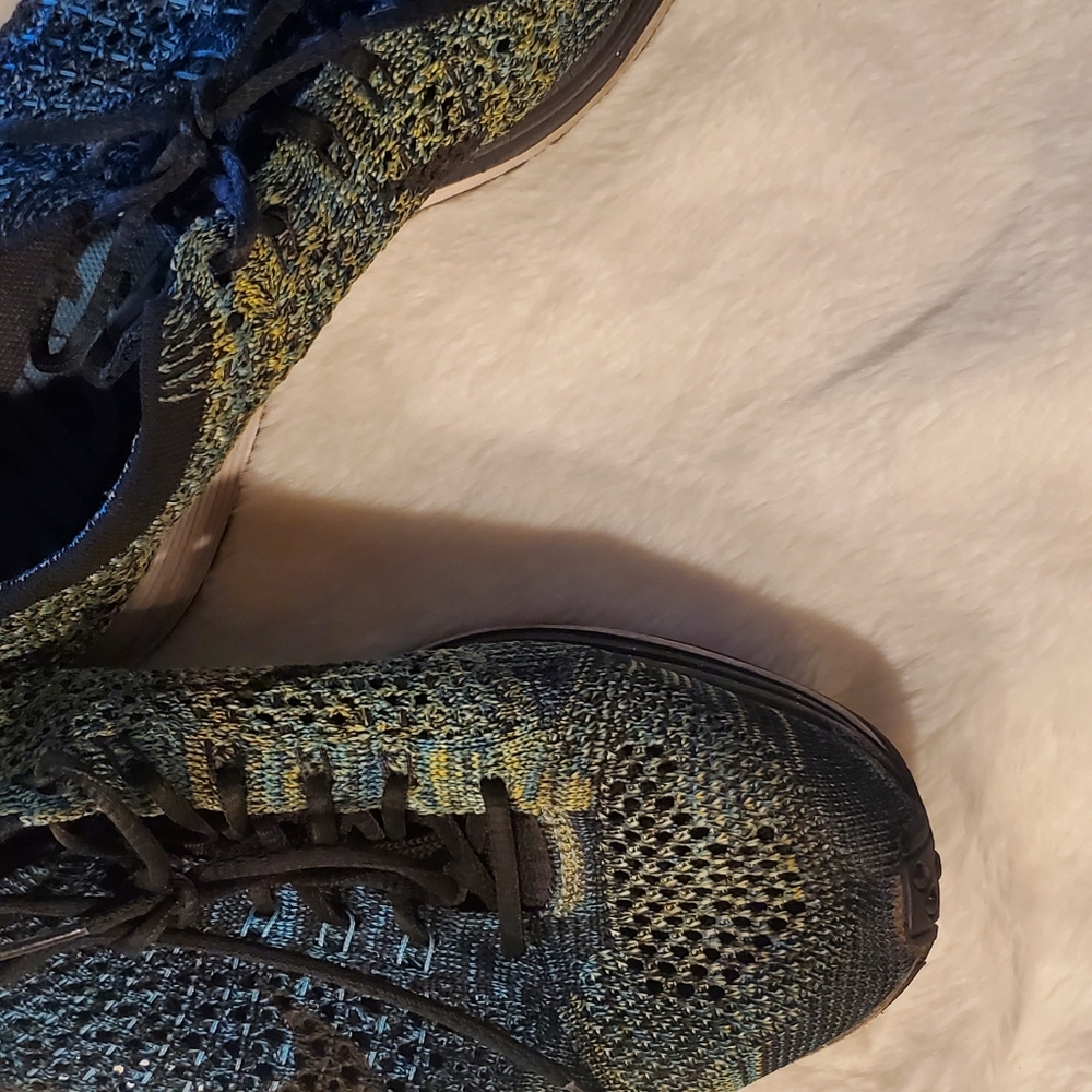 Nike Flyknit Racer - Picture 5 of 12